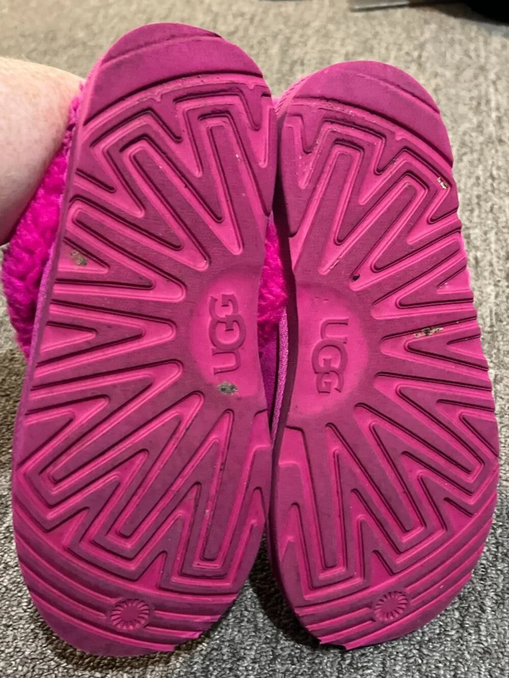UGG Girls Pink Slippers Size 4